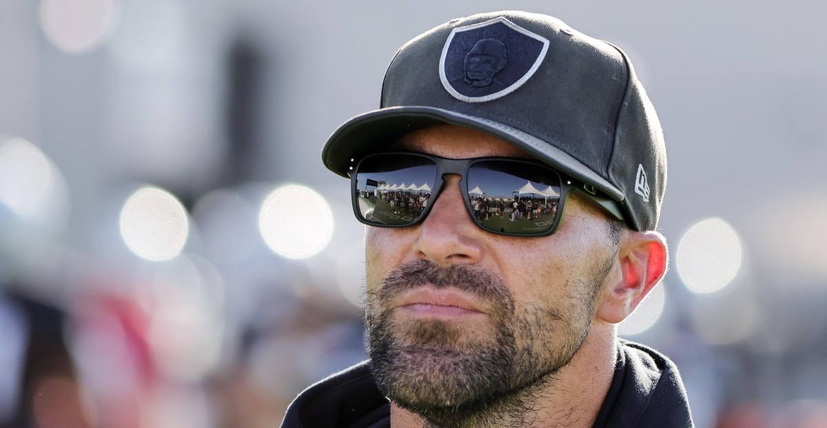 Raiders Preseason: Rob Leonard settling as defensive coordinator