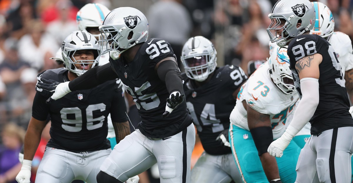 Raiders’ defense is key against Chargers’ offense