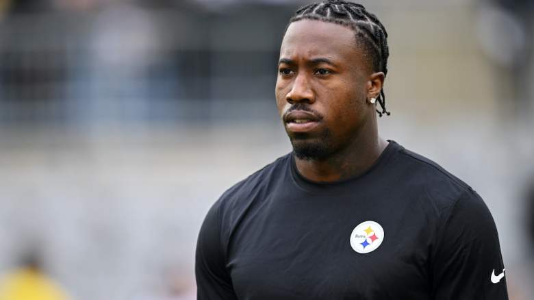 Joey Porter Jr. #24 of the Pittsburgh Steelers warms up