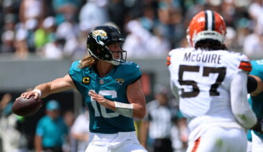 Jaguars rolling Browns, lead 24-0 at halftime