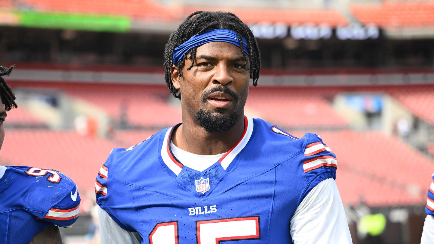 Former All-Pro LT Has Always Seen Greatness From Bills' X-Factor Greg Rousseau