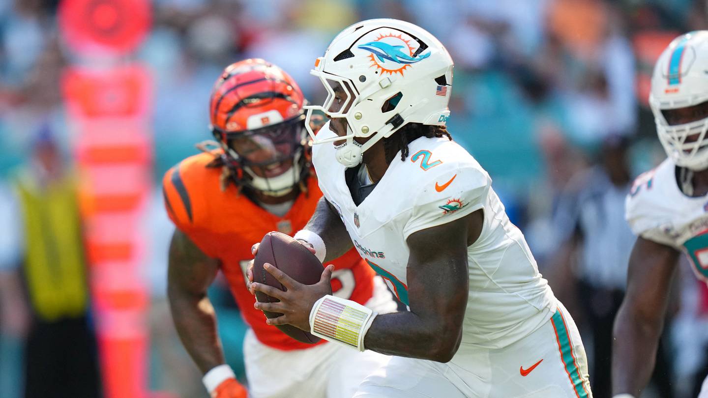 Why Dolphins Coach Is Right in Squashing Idea of Benching Willis