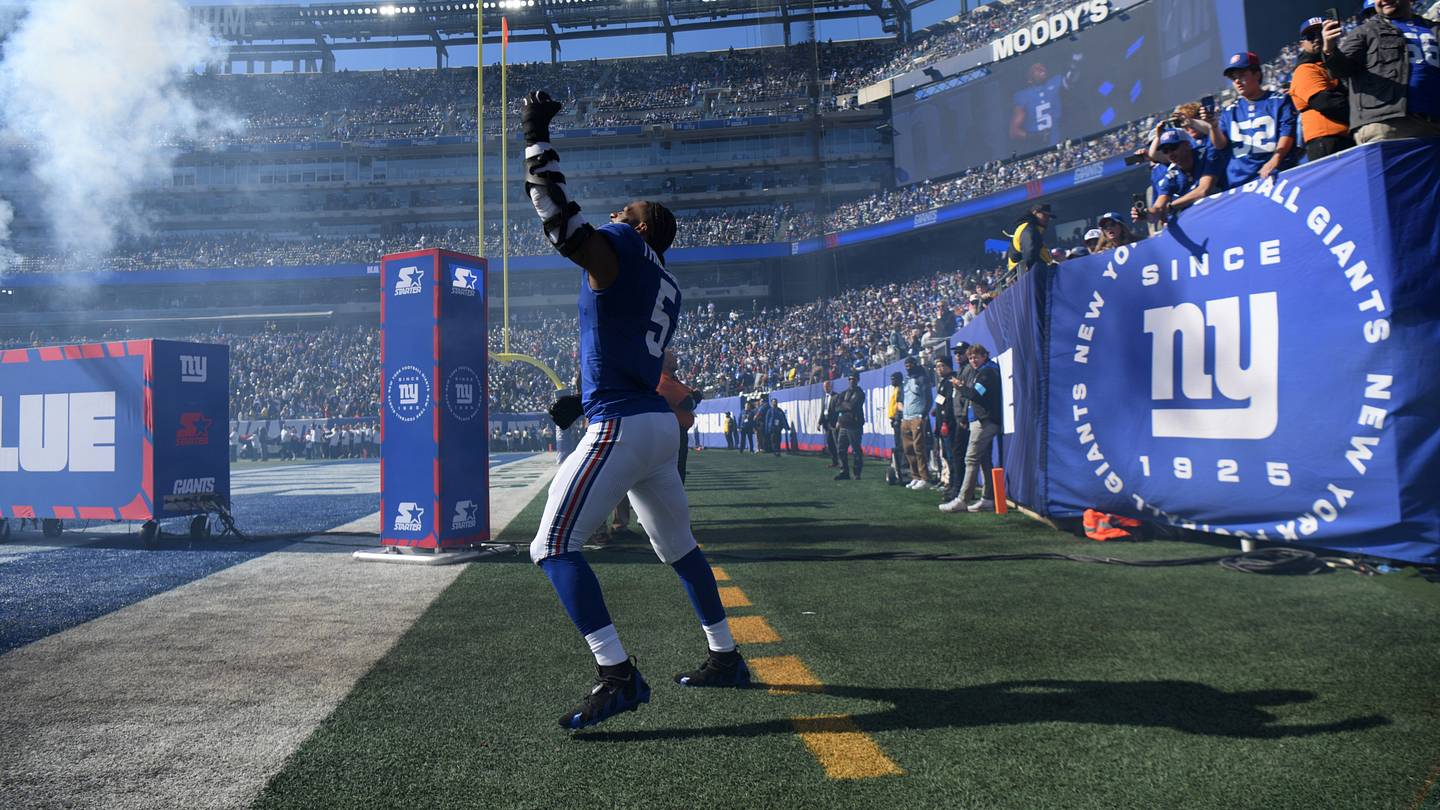 Giants Defense and Special Teams Grades: Charlie Jones’ Fumble Turns the Tide in Loss to Saints