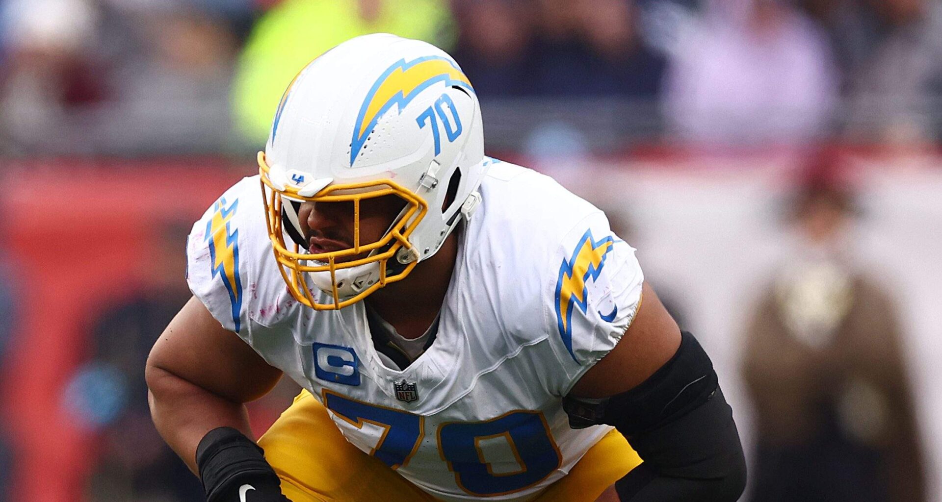 Seahawks Pass Rush Draws $114 Million Rashawn Slater Test