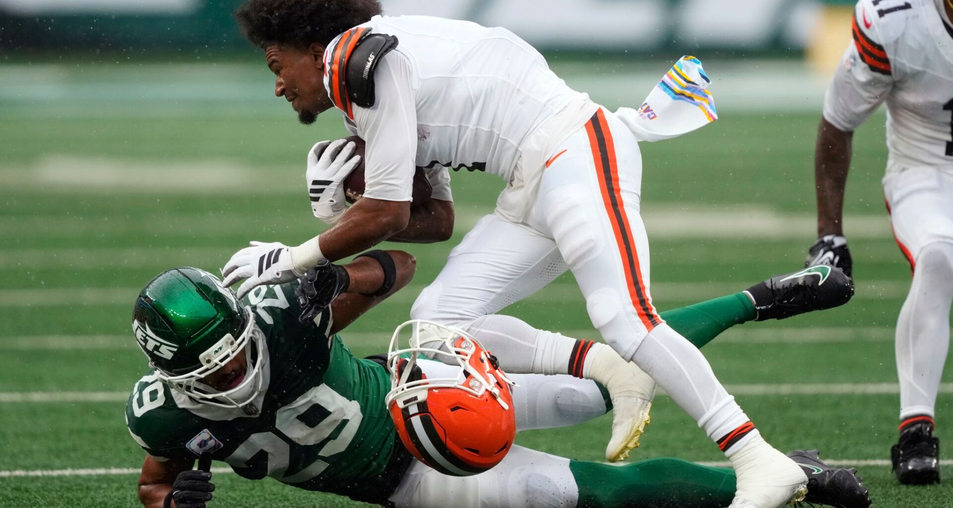 Browns rookie wide receiver KC Concepcion ruled out after helmet-to-helmet hit by Jets' Fitzpatrick