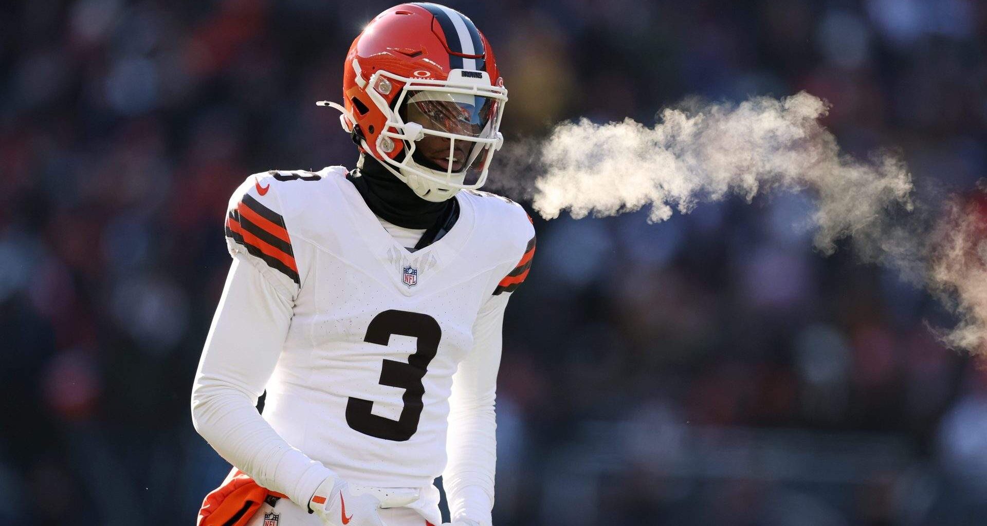 Browns' Trade Pitch Turns Jerry Jeudy into Chargers' Khalil Mack