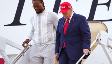 Former NFL All-Pro running back joins President Trump for Georgia midterms rally