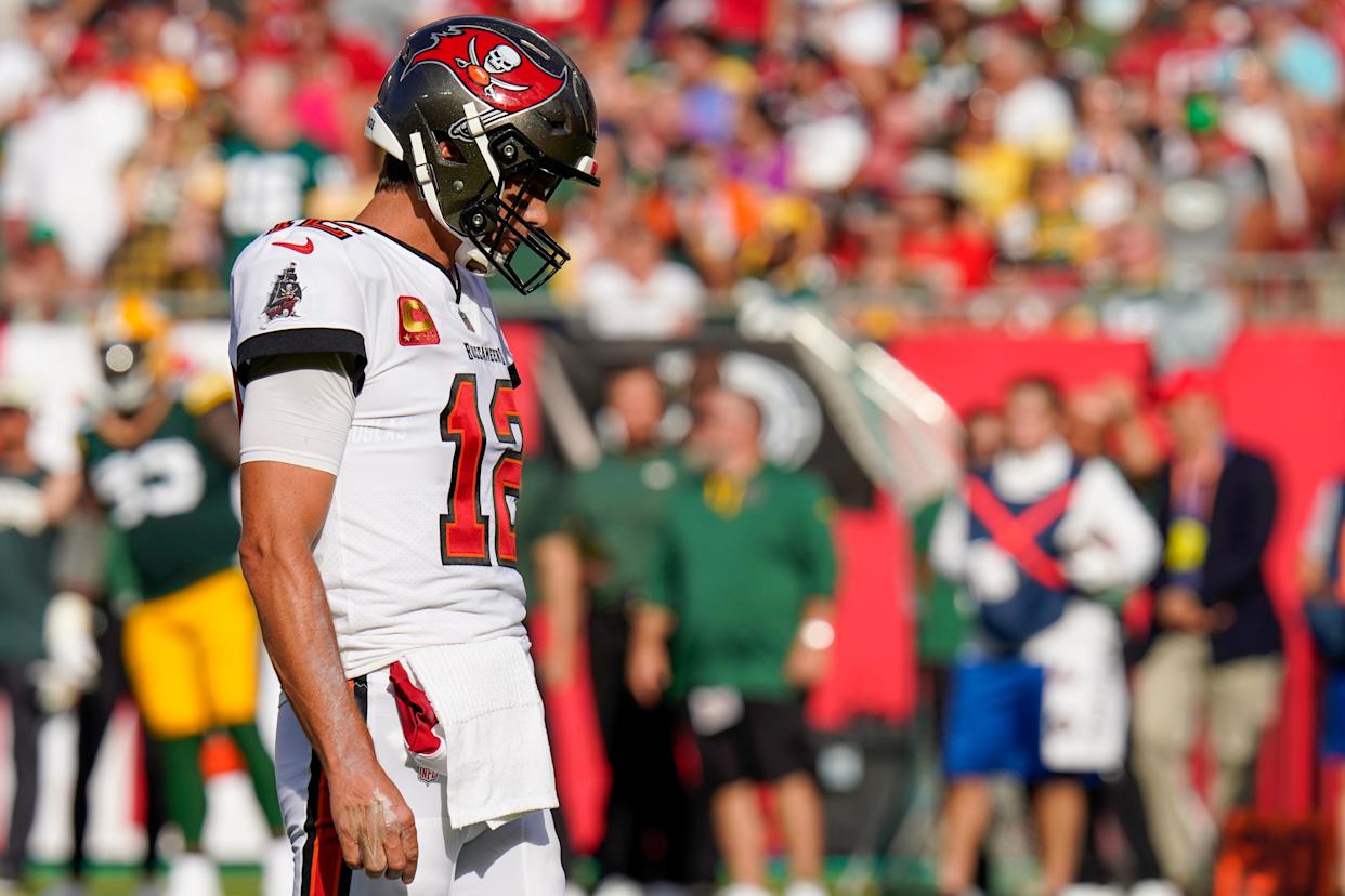 Buccaneers can't overcome mistakes to go 0-4