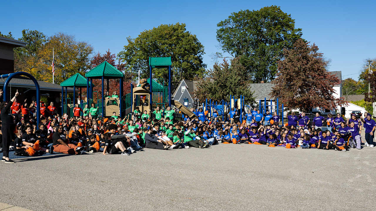 Browns host Ron Clark Academy House System assembly at Riverside School