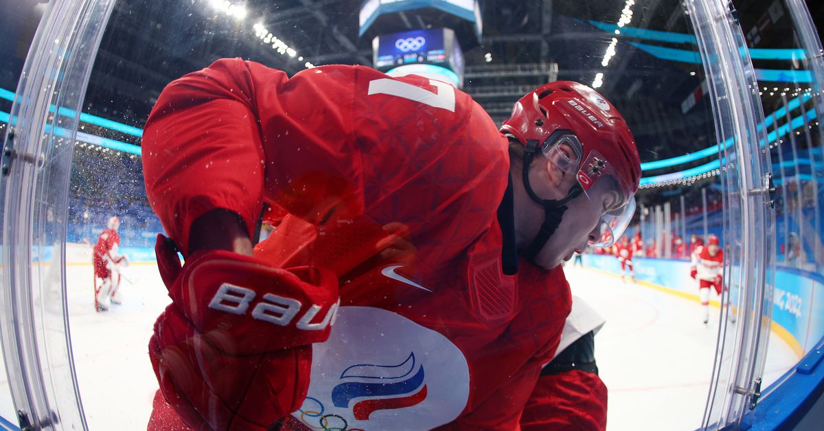 Alexander Nikishin officially signs Carolina Hurricanes Deal