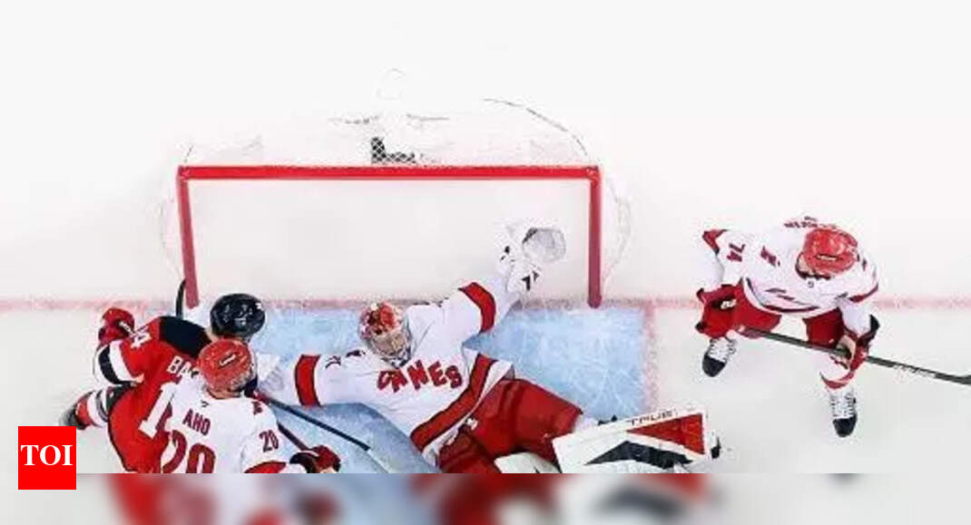 Frederik Andersen's sudden exit puts the Carolina Hurricanes' momentum in jeopardy in the Stanley Cup Playoffs | NHL News