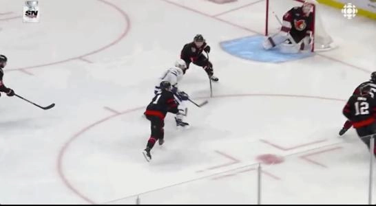 John Tavares leaves game 4