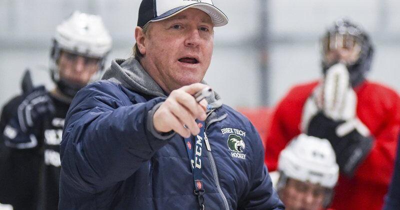Leonard steps down as Essex Tech hockey coach, ending 30-year head coaching career | Sports