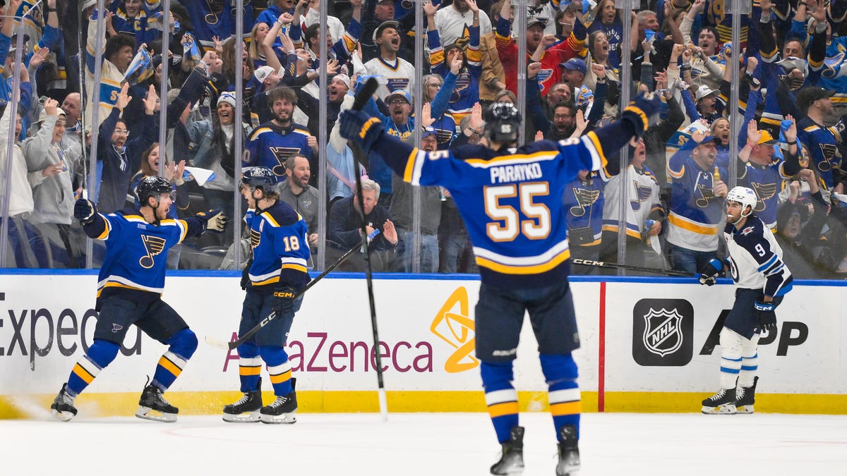 Jets at Blues odds, picks and predictions