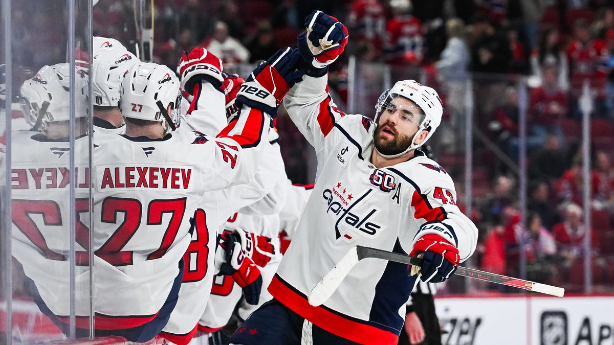 NHL playoff results Sunday: Capitals, Blues, Hurricanes win
