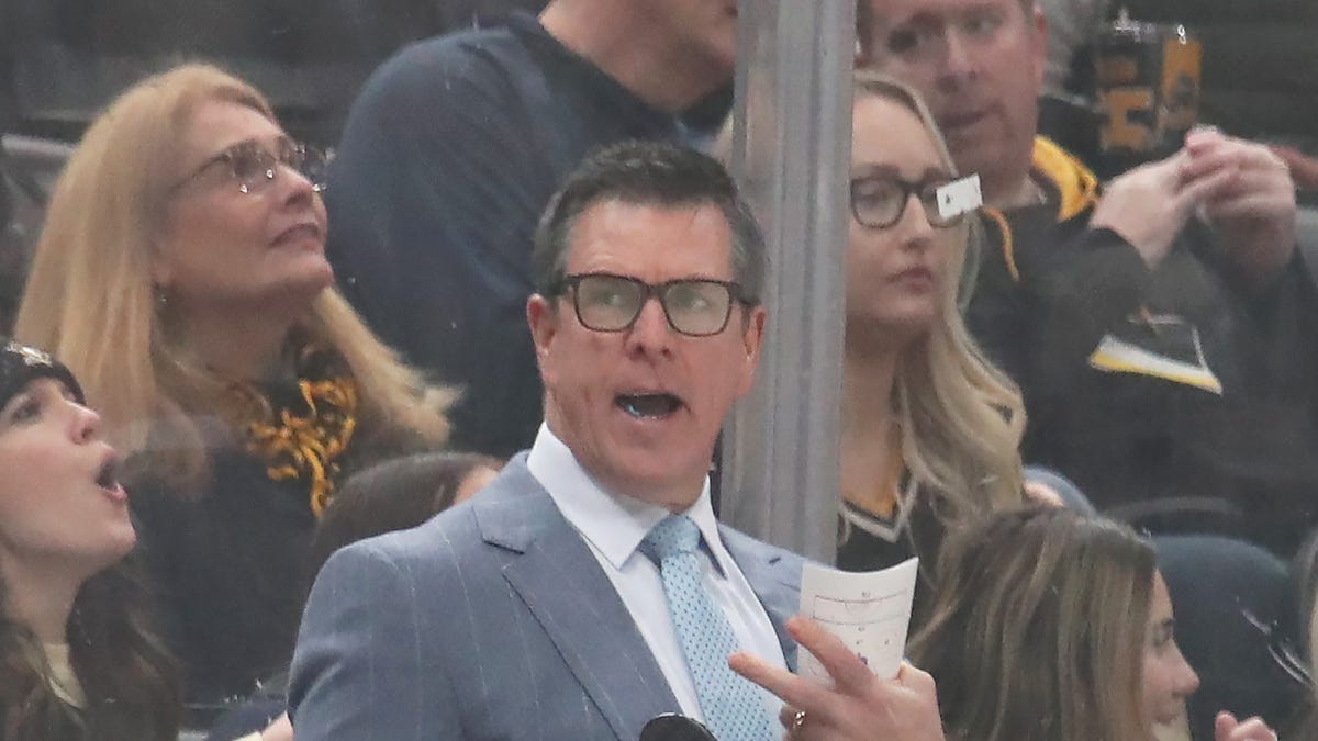 Mike Sullivan, NY Rangers' top coaching choice, is suddenly available