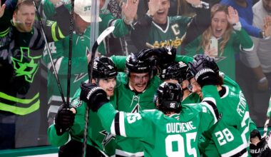 Dallas strikes quickly, often, to reclaim series lead