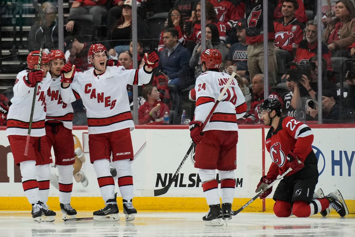 Andrei Svechnikov scores 3 goals, Hurricanes dump Devils 5-2 to lead series 3-1