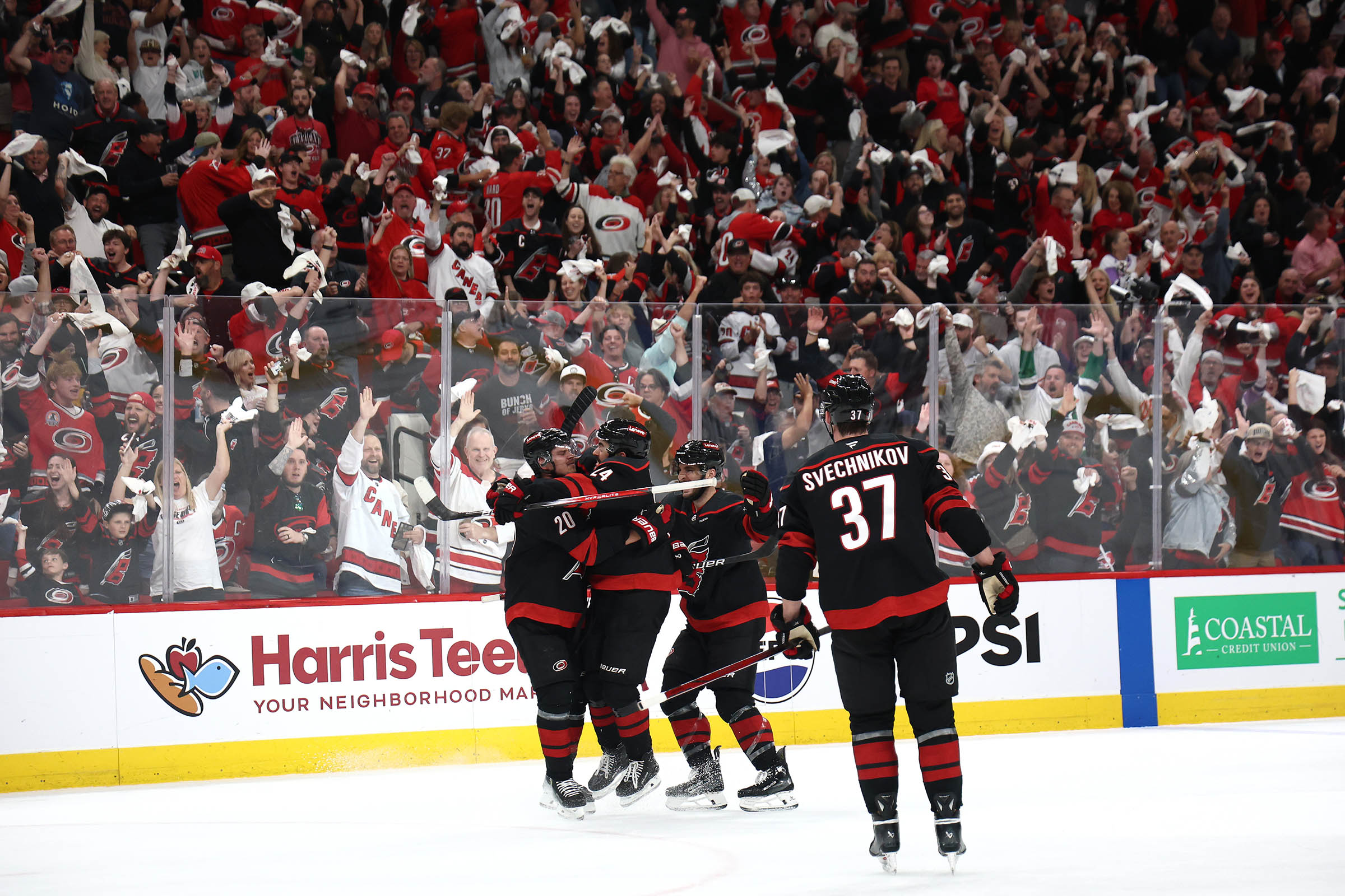 Carolina Hurricanes advance to 2nd round of NHL playoffs, beating the New Jersey Devils 5-4 in 2OT to win series 4-1