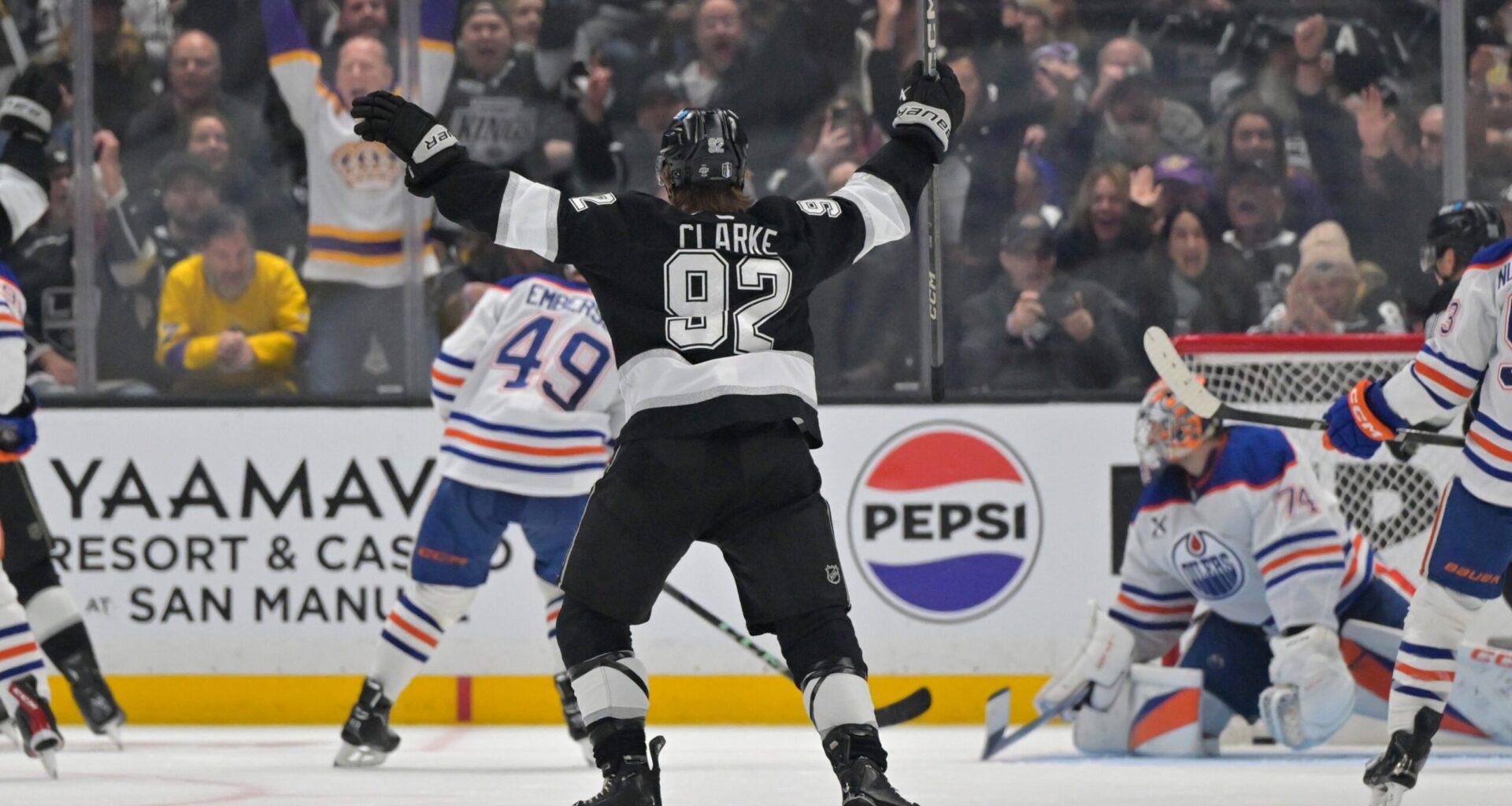 Kings vs Oilers Game 3