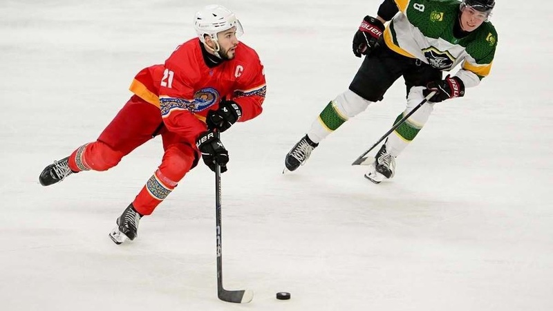 Captain of Kyrgyz hockey team named top scorer at World Championship in Turkey