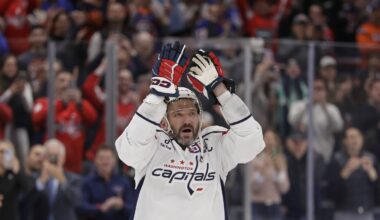 Alex Ovechkin breaks Wayne Gretzky's NHL career goals record