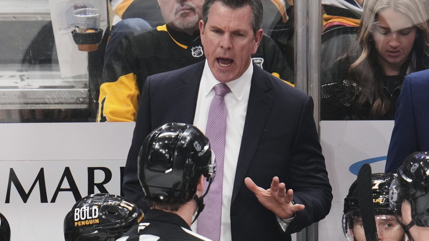 Penguins split with coach Mike Sullivan