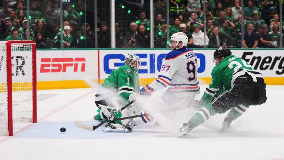 Oilers star Connor McDavid beat Stars backup goalie Casey DeSmith to extend the team's lead. - Julio Cortez/AP