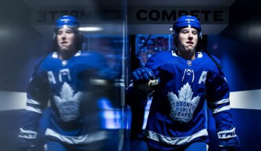 Mitch Marner heading to the Leafs locker-room