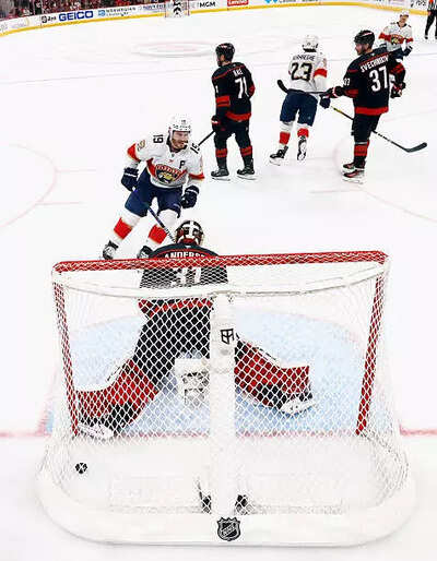 Florida Panthers dominate Game 2 with strategic precision and playoff grit