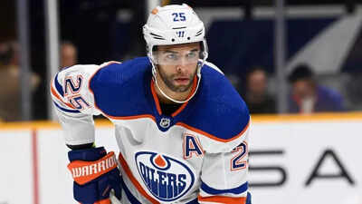 “That’s only a 2-minute penalty?”: Oilers’ Darnell Nurse slammed by fans after slash injures Roope Hintz in playoff clash