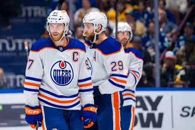 Edmonton Oilers' fans lose it over Connor McDavid and Leon Draisaitl’s silent signal during Dallas Stars game as the team recorded two consecutive wins