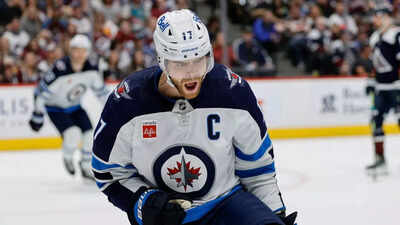 Winnipeg Jets lose captain Adam Lowry to hip surgery, recovery set for half a year