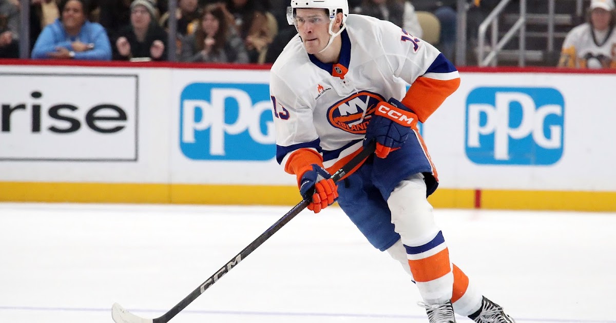 Islanders Analyst Has Emphatic Update on Mathew Barzal Trade Rumors
