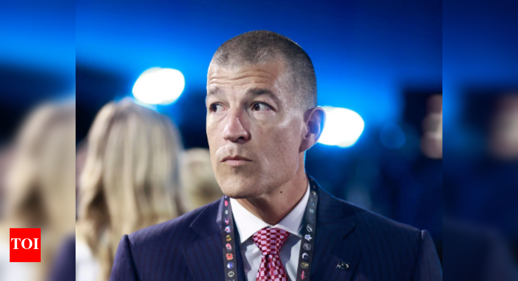 “History is Written by the Victors”: Tampa Bay Lightning GM Julien BriseBois maintains the team’s morale despite their loss in the 2025 Stanley Cup Playoffs | NHL News