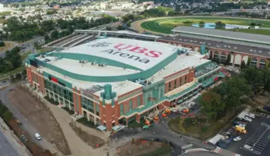 NHL Commissioner Gary Bettman Angers New York Governor Kathy Hochul With Sleight of Hand