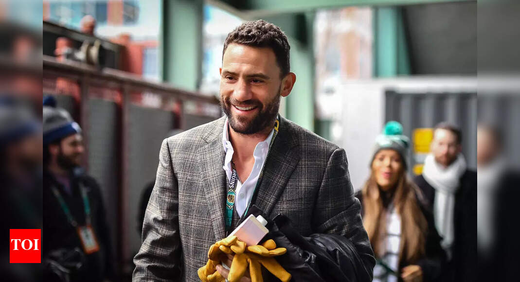 “F**king scumbags”: Paul Bissonnette thrashed Panthers and mocks Brad Marchand after controversial Game 1 hit on Leafs goalie | NHL News