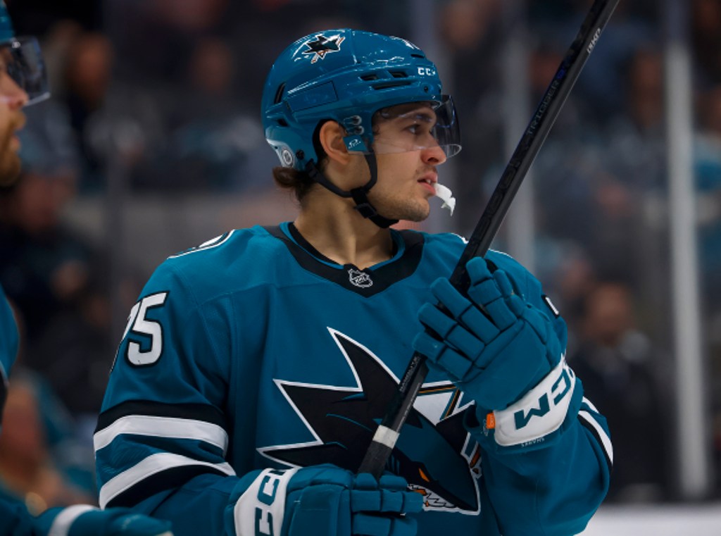 Yaroslav Askarov, San Jose Barracuda beat Colorado Eagles.