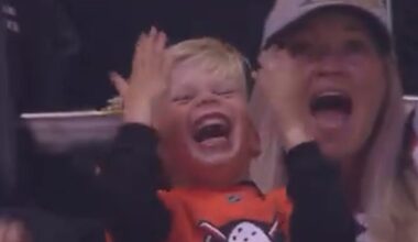 Watch this 4-year-old fan rally the Anaheim Ducks to victory!