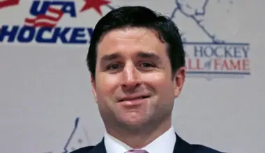 New York Rangers reportedly eyeing longtime divisional rivals head coach