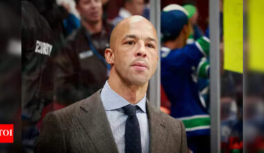 Canucks coaching search narrows to finalists Manny Malhotra and Adam Foote