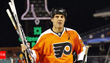 Rick Tocchet returns to Flyers as pressure builds for a comeback: Report | NHL News