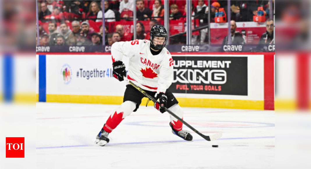 Top NHL prospect Matthew Schaefer returns from injury ahead of 2025 draft | NHL News
