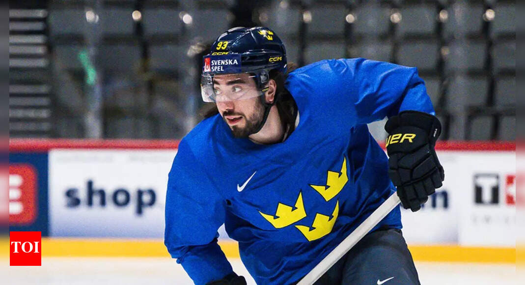 Mika Zibanejad bleeds for Sweden: Rangers star stunned after brutal no-call hit | NHL News