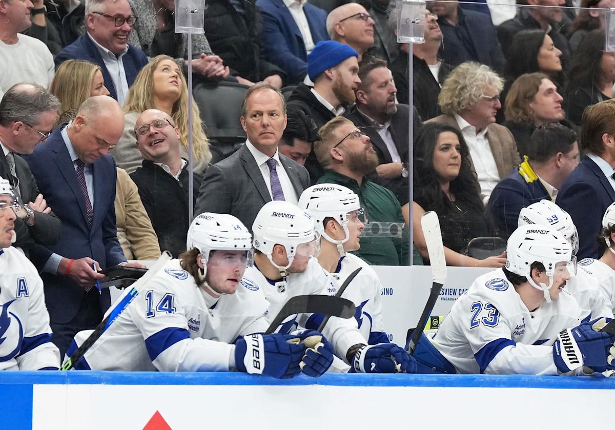 Lightning assistant Jeff Blashill hired as Blackhawks head coach