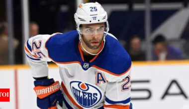 “That’s only a 2-minute penalty?”: Oilers’ Darnell Nurse slammed by fans after slash injures Roope Hintz in playoff clash | NHL News