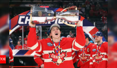 Los Angeles Kings target Mitch Marner amid 2025 NHL trade rumors and Maple Leafs contract uncertainty | NHL News