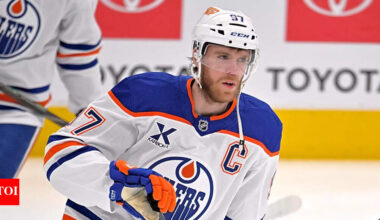 Connor McDavid takes a jab at the media over Edmonton Oilers’ defense but fans are divided over his reaction after Darnell Nurse’s controversial hit | NHL News