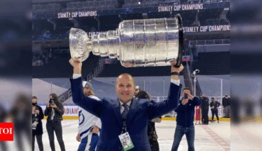 Mathieu Darche steps into a new era as New York Islanders general manager | NHL News