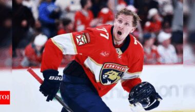 Niko Mikkola breaks out to propel Florida Panthers toward another Stanley Cup Final | NHL News